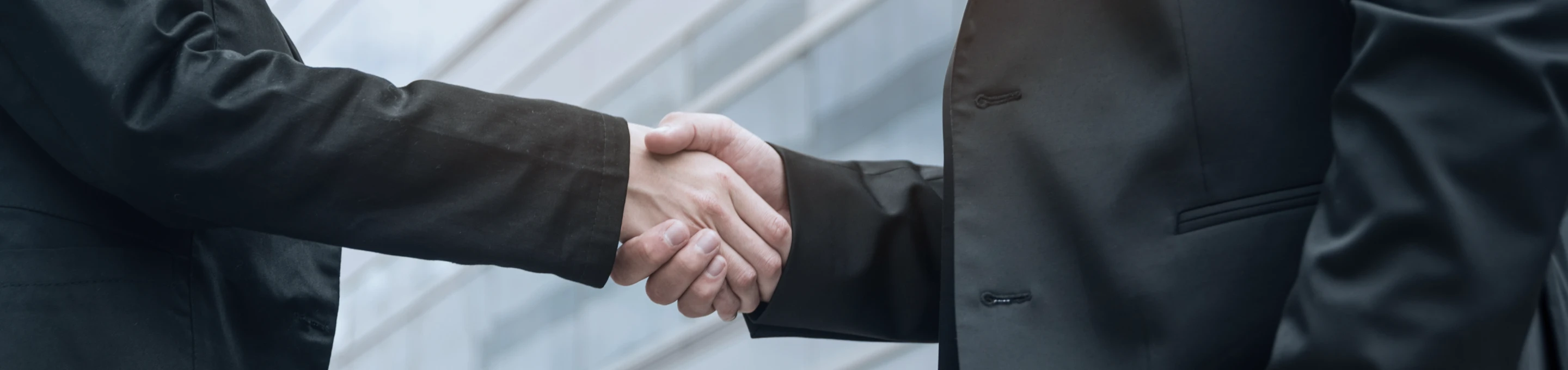 ติดต่อนักวิเคราะห์